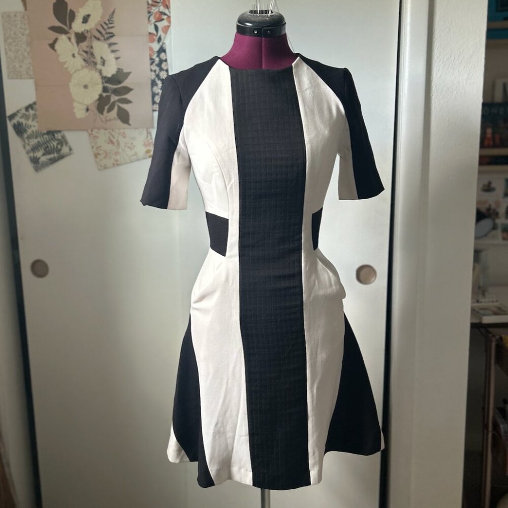 W118 Walter Baker Black and White Dress size XS